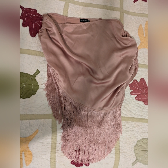 PrettyLittleThing Silky Pink Skirt with Layered Fringe- 1X - Picture 2 of 6